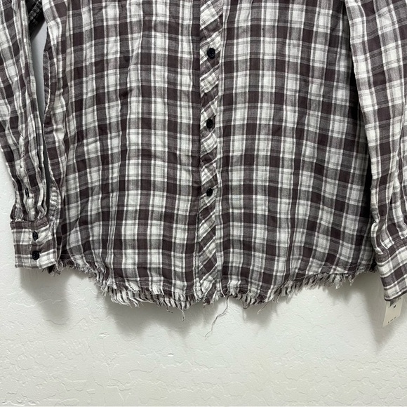 Miss Me | Women’s Medium Gray Plaid Embroidered Button Down Shirt - Picture 3 of 7